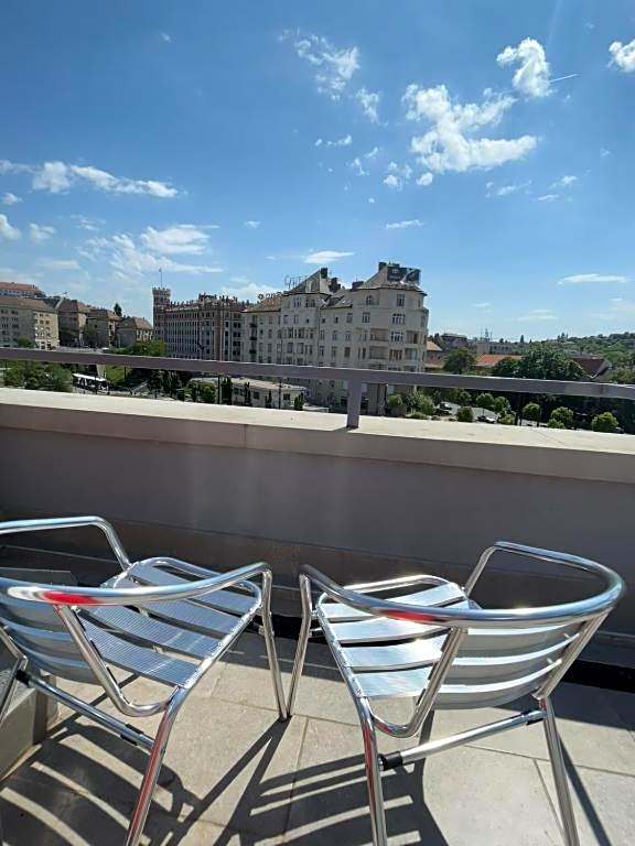 Camille Apartmanhouse