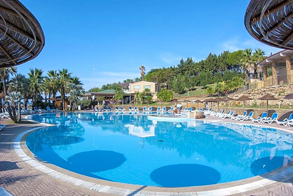 TH Le Castella - Baia degli Dei Village