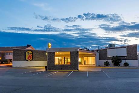 Super 8 by Wyndham Sterling CO