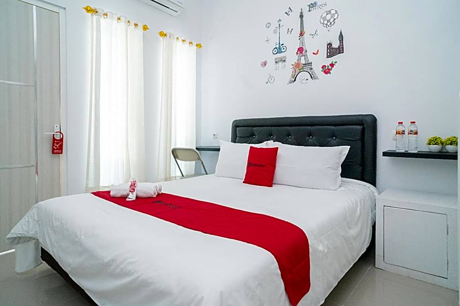 RedDoorz Syariah @ Winong Nganjuk