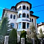 Casa Dunarea by Genco