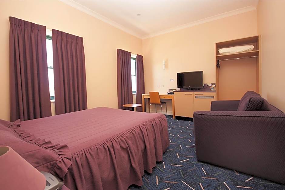 Mitchell River Tavern