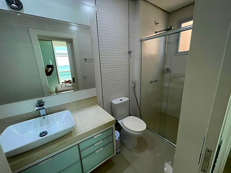 Cód 21- Apartamento com vista frente mar!