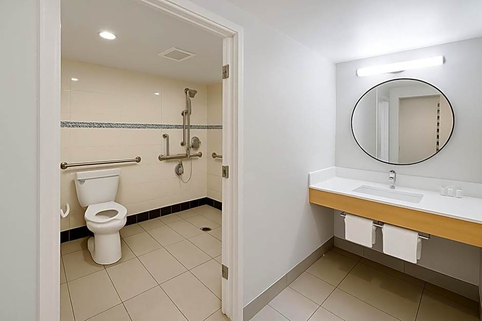 The Live Hotel