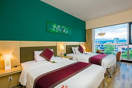 Deluxe Twin Room with City View