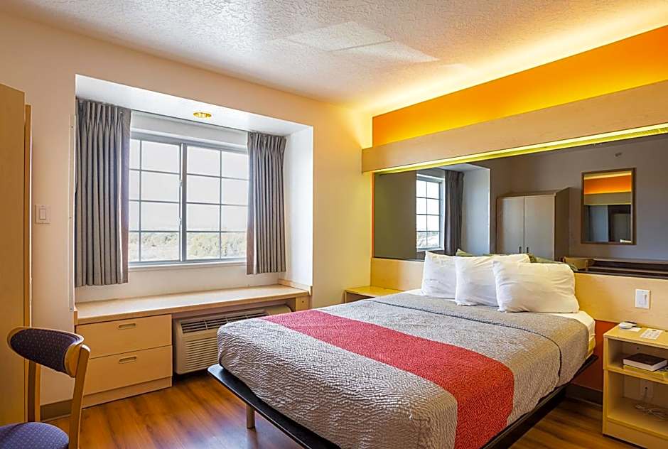 Motel 6-Bernalillo, NM