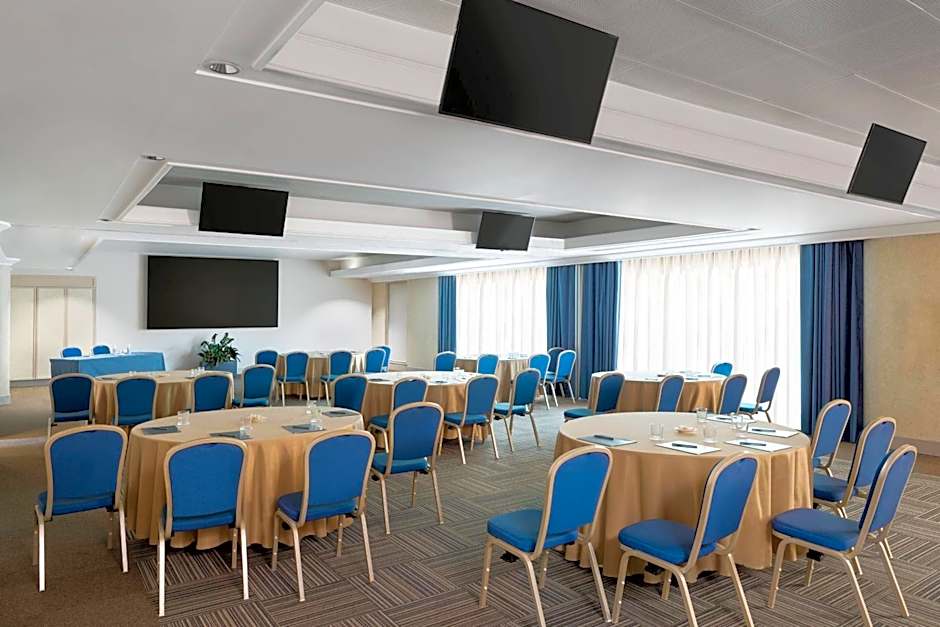 Courtyard by Marriott Rome Central Park