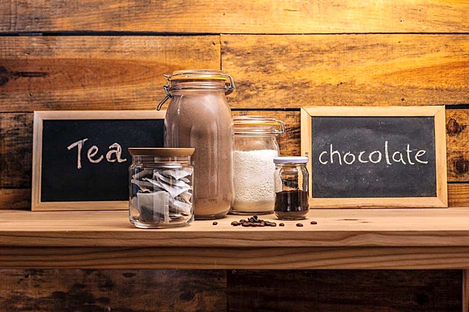 Lagoon Attitude (Adults Only)