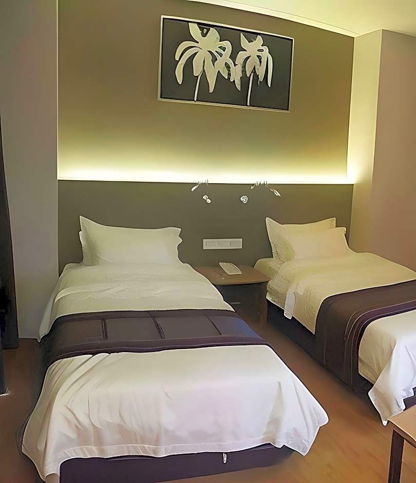 Super 8 Hotel @ Bayan Baru