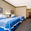 Magnuson Hotel West Liberty