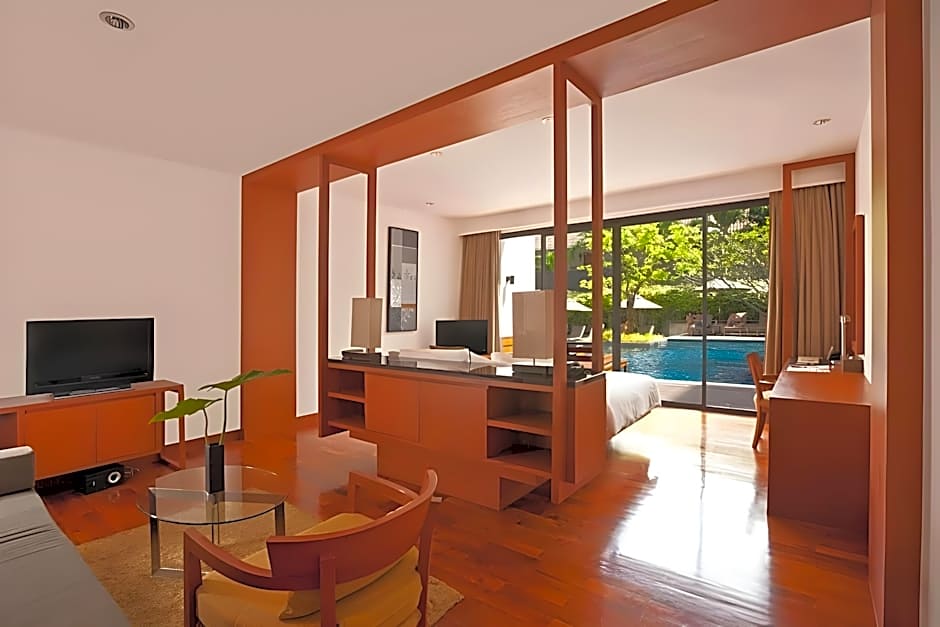 Woodlands Suites, Serviced Residences