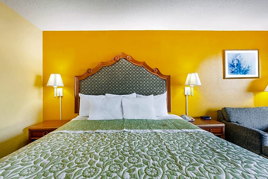 Days Inn by Wyndham Jacksonville