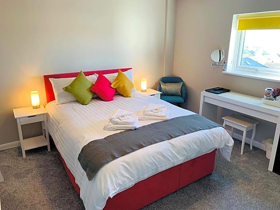 The Greenwich Rooms - Burger & Bird Bar & Restaurant