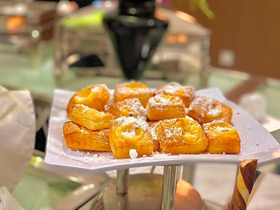 Violet Al Shisha Hotel