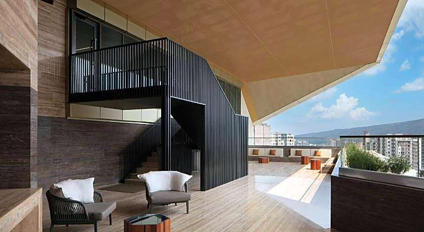 Sheraton Grand Tbilisi Metechi Palace