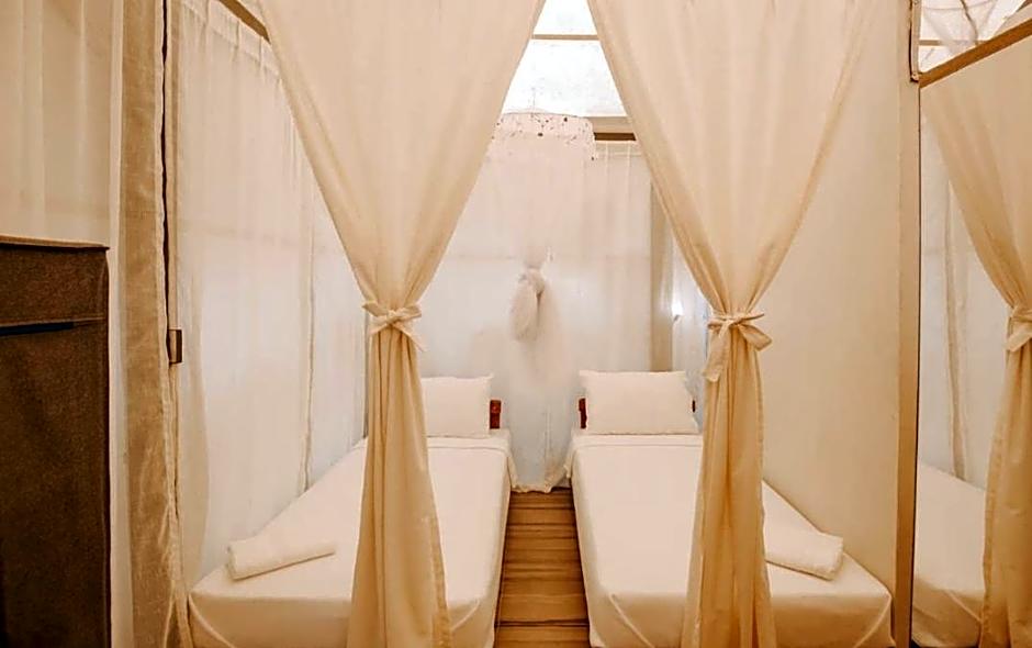 Playa La Caleta Bataan