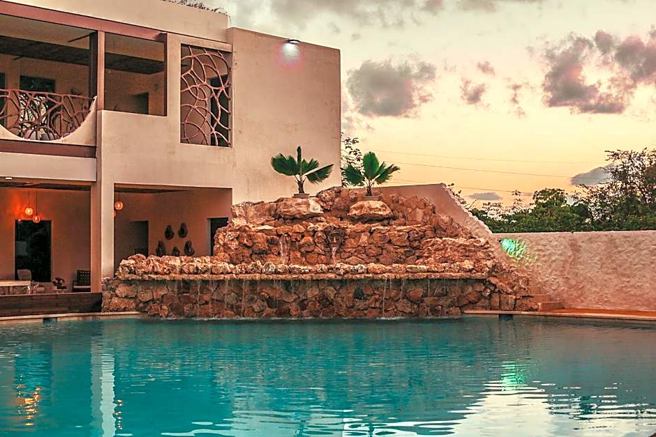 Casa Kaoba Hotel & Suites