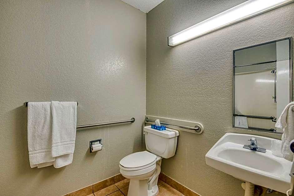 Trident Inn and Suites