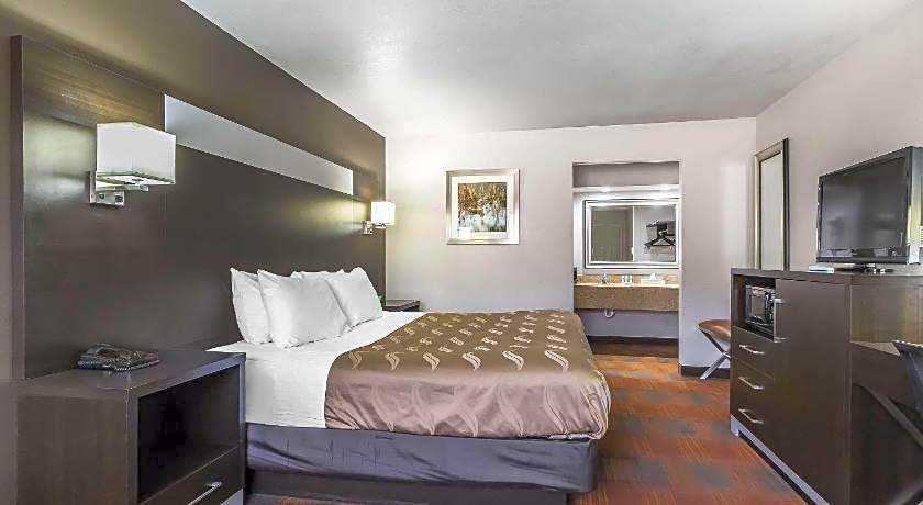 Quality Inn & Suites Stuttgart North