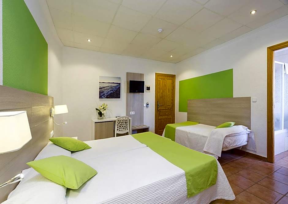 Hostal Adelino