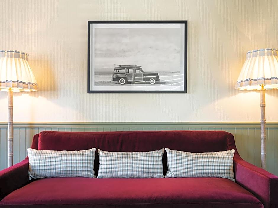 Le Petit Pali at 8th Ave