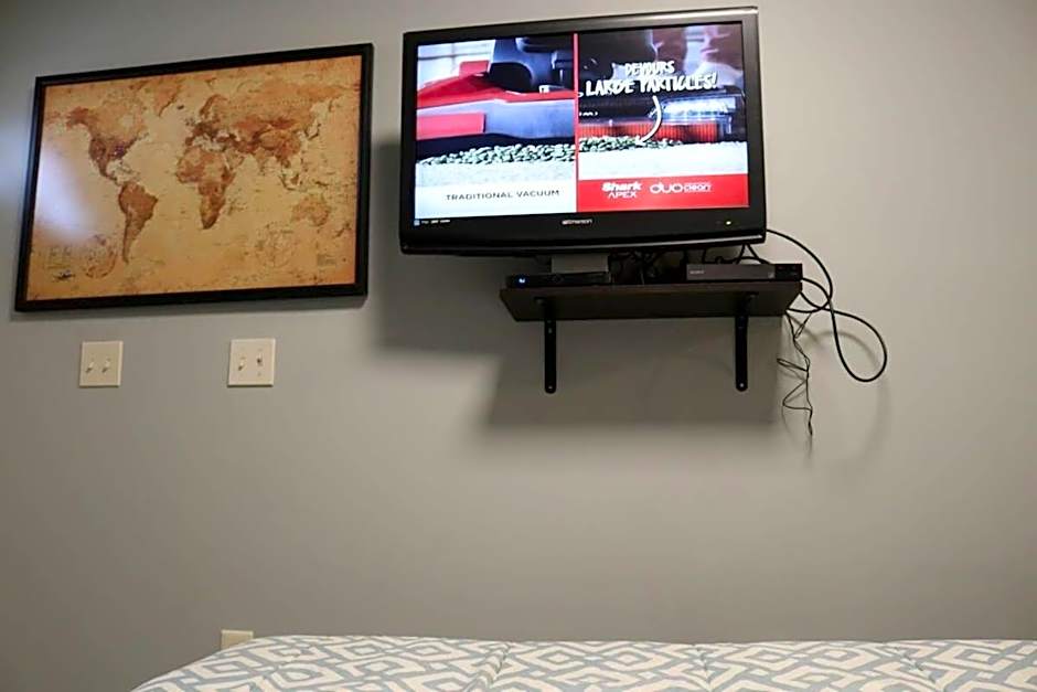 Cozy Room Near Downtown Hendersonville