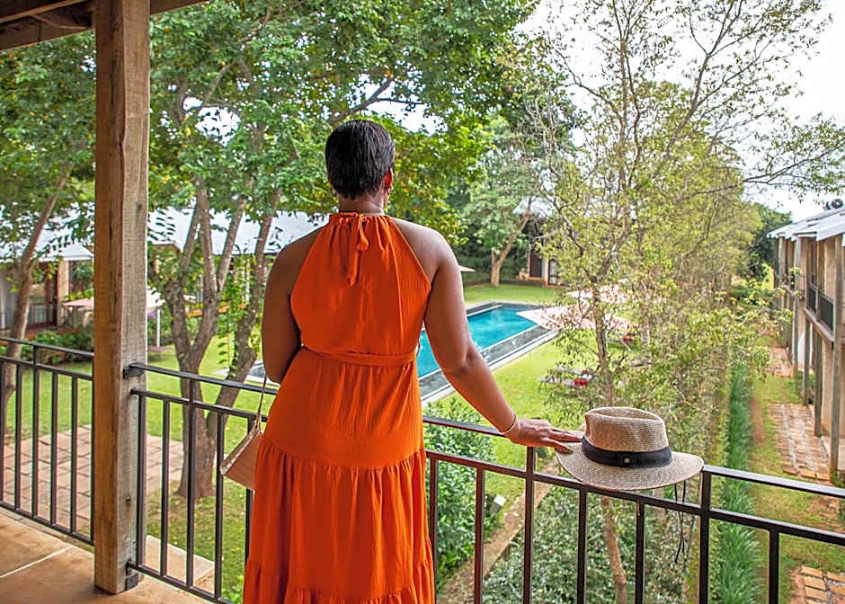 Casterbridge Hollow Boutique Hotel