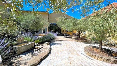 Clos Saint-Michel Resort & Spa