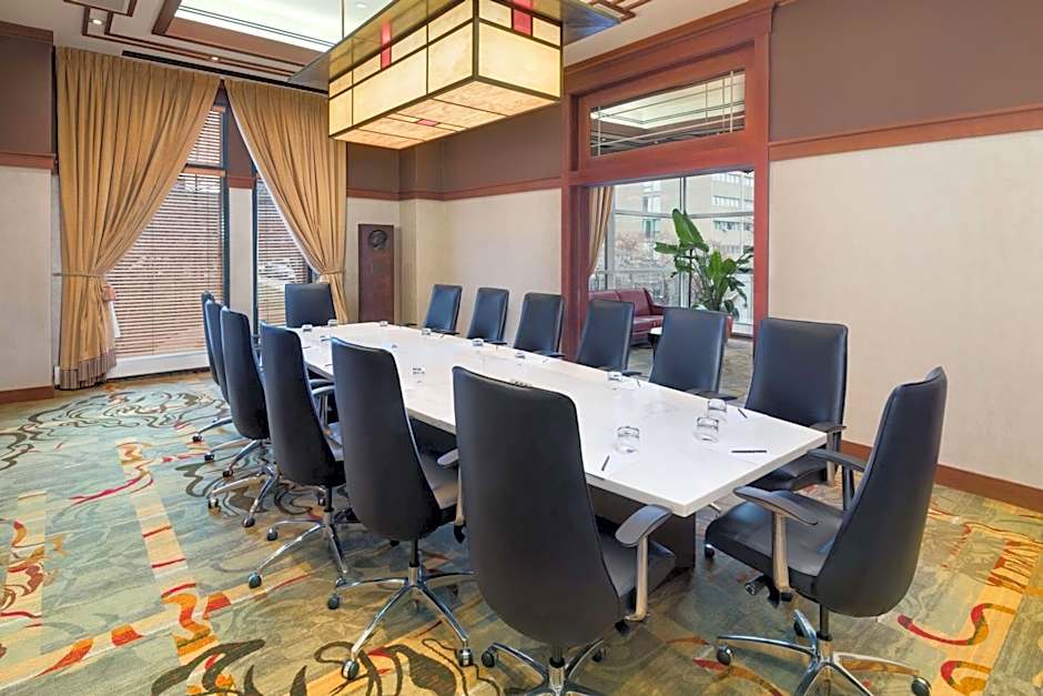 The Inn at Penn, A Hilton Hotel