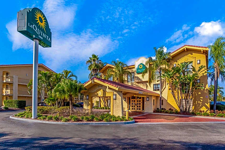 La Quinta Inn & Suites by Wyndham Tampa Bay Pinellas Park Clearw