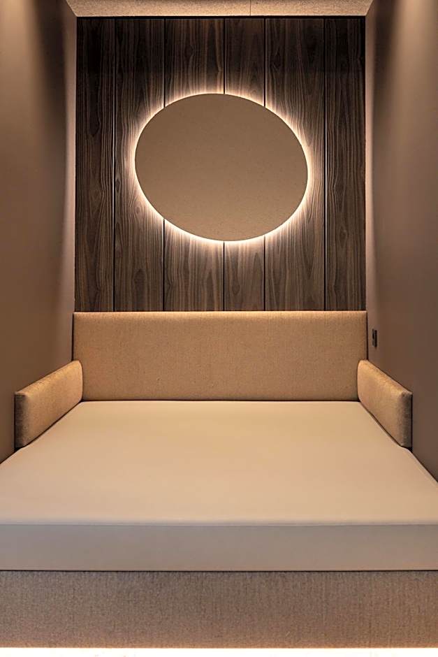 Aparthotel Familiaris - Family Apartments - Pools & Spa in Dolomites