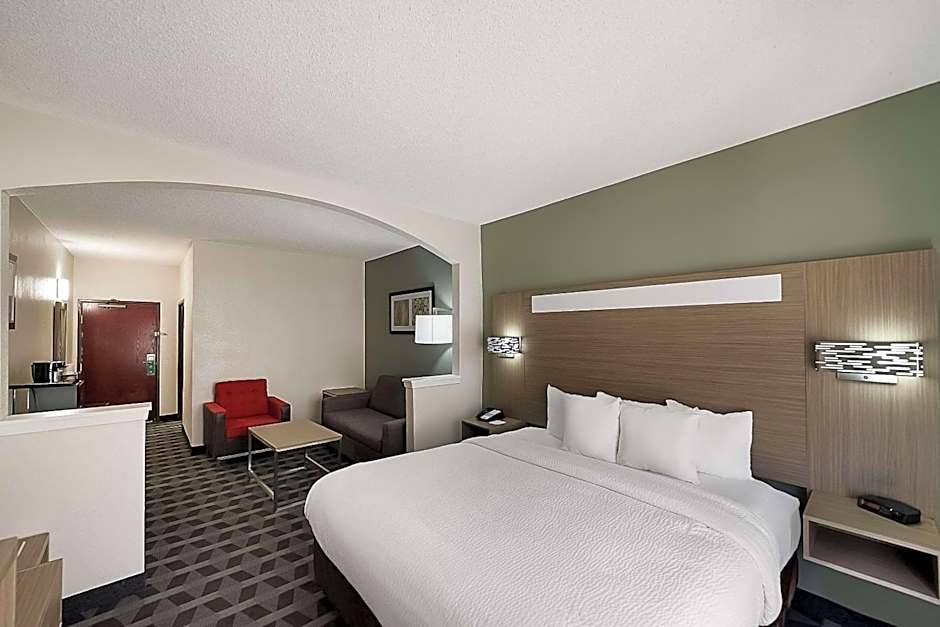 Quality Inn & Suites DFW Airport South