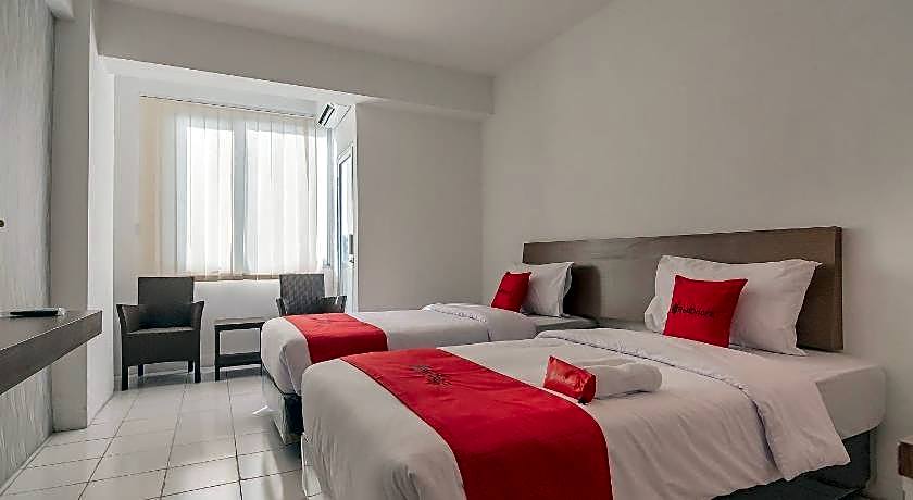 RedDoorz Apartment @ Emerald Towers Bandung