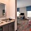 Hampton Inn By Hilton and Suites at Wisconsin Dells Lake Delton WI