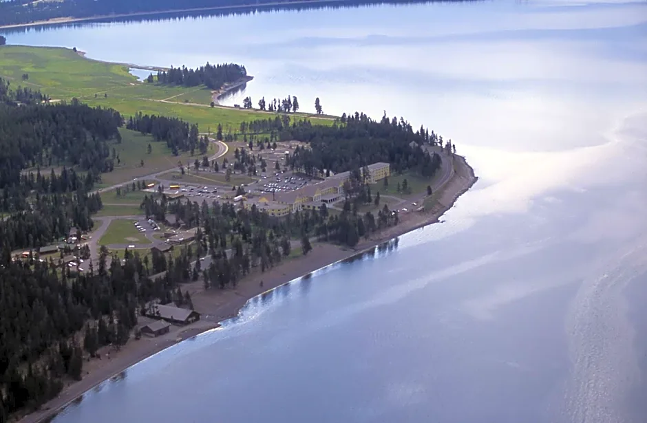 Lake Yellowstone Hotel & Cabins