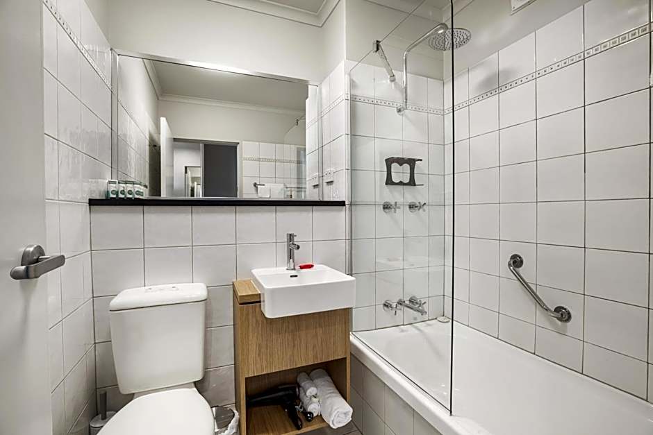 Burnie Central Townhouse Hotel