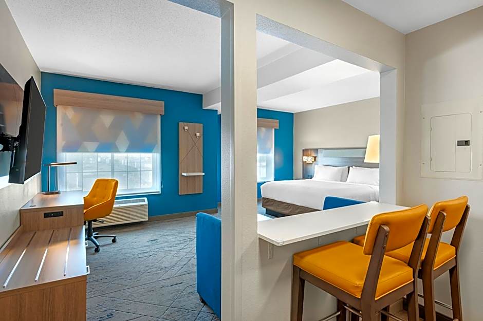 Holiday Inn Express & Suites Indianapolis - East by IHG