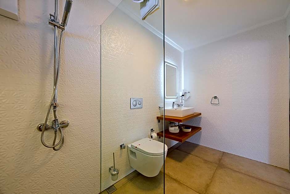 Larimar Suite Hotel