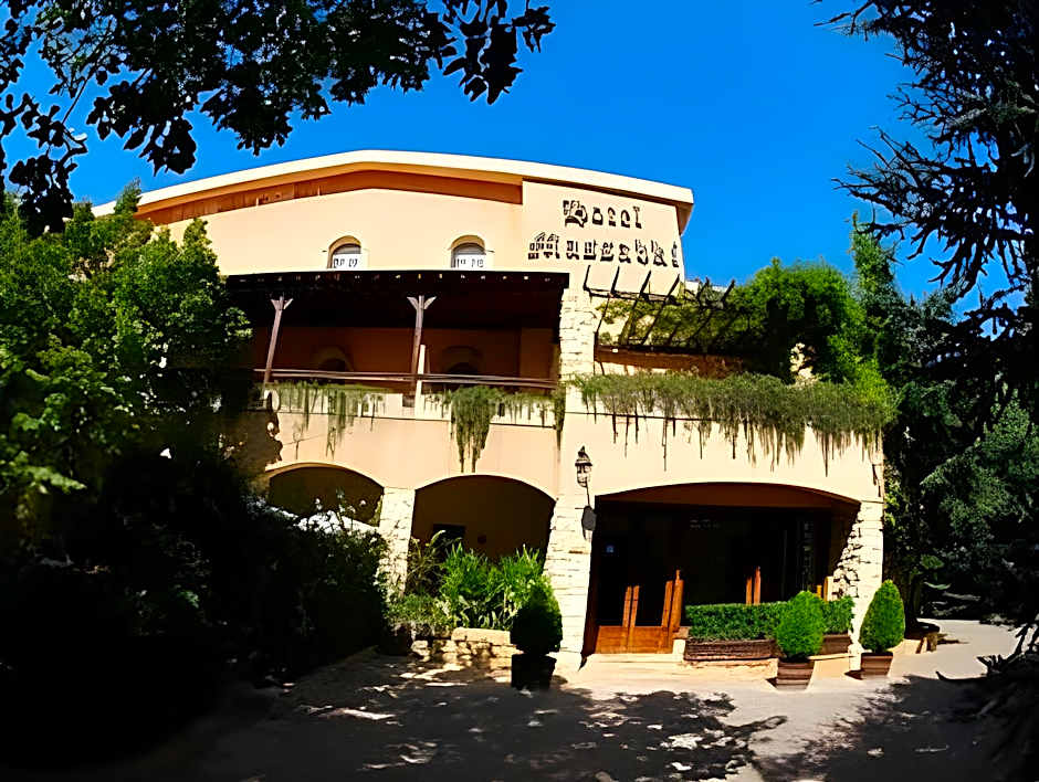 Massabki Hotel