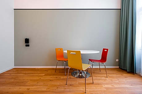 Bed in 6-Bed Mixed Dormitory Room