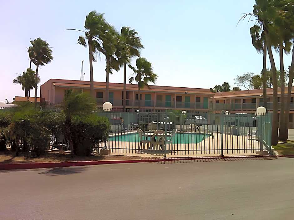 University Inn & Suites Brownsville
