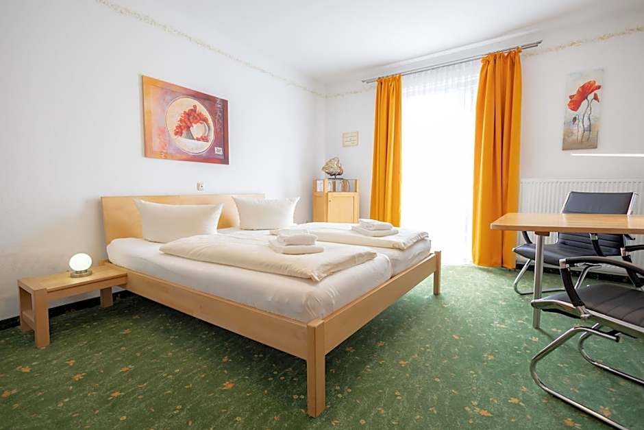 Hotel Bördehof, direkt an der A2 & A14, mit Restaurant