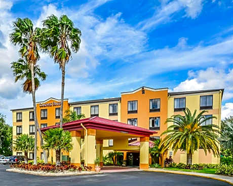 Comfort Suites Tampa - Brandon