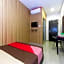 OYO 439 Night Queen Hotel