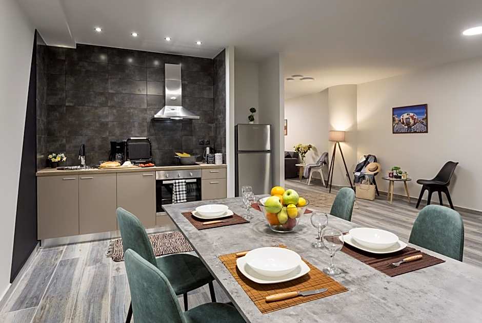 Supreme Luxury Suites by Athens Stay