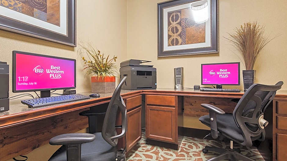 Best Western Plus Eastgate Inn & Suites