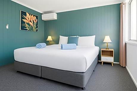 Coast Motel Eden