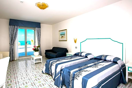 Superior Family Room