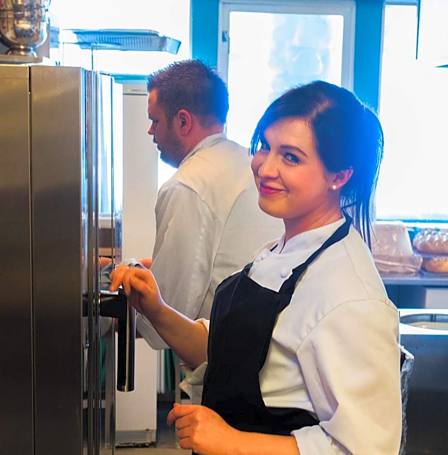 Dolmsundet Hotell Hitra