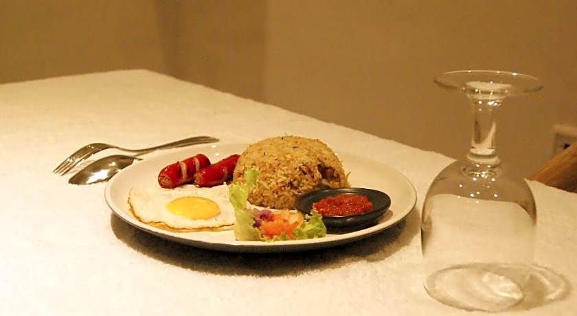 Sugiras Living Guest House